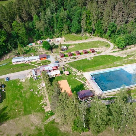 Karavan 3 V Arealu Koupaliste Bystre V Orlickych Horach Exteriör bild