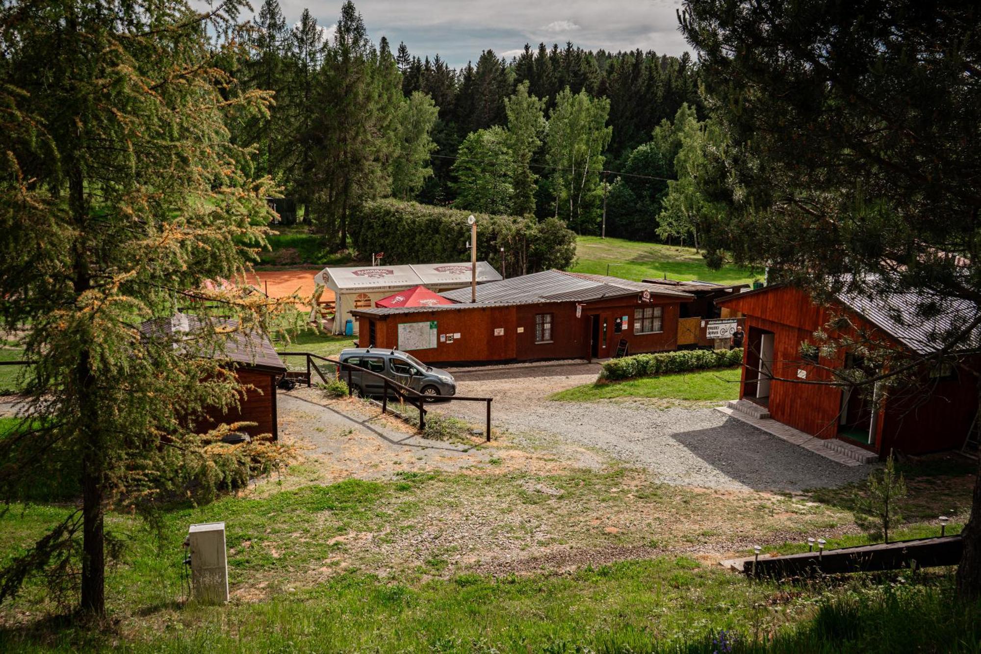 Karavan 3 V Arealu Koupaliste Bystre V Orlickych Horach Exteriör bild